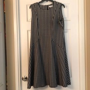 Black and white pattern dress